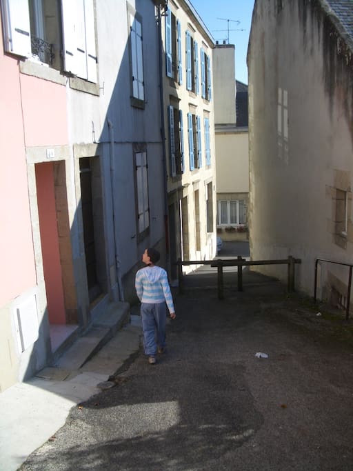 Route to shops, harbour