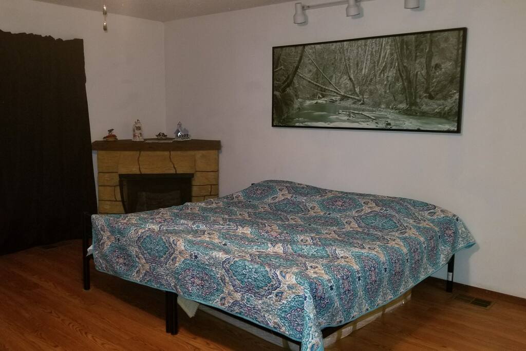 King size bed. Double mattress in case needed.