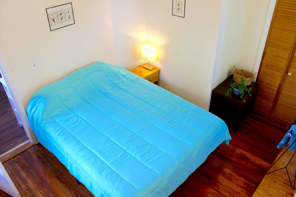 Guest room, located at the back of the house - great privacy and quietude!