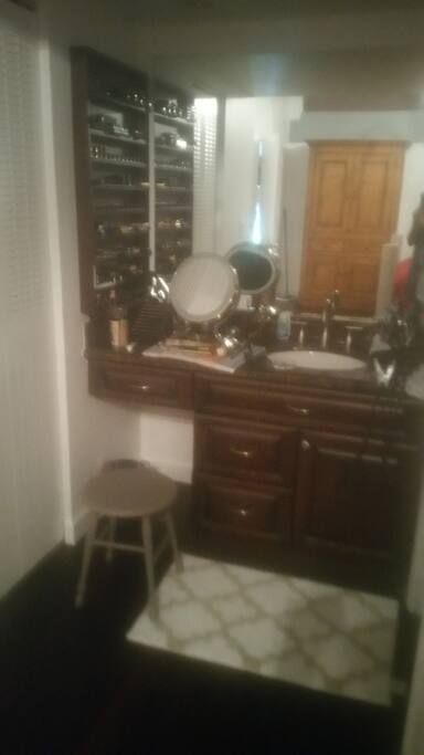 Vanity in room