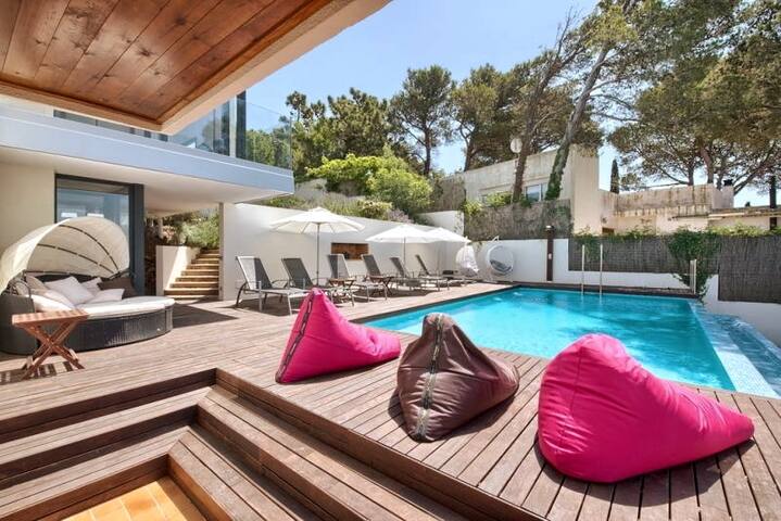 Begur Home with a view: Perfect for large families gallery image 2