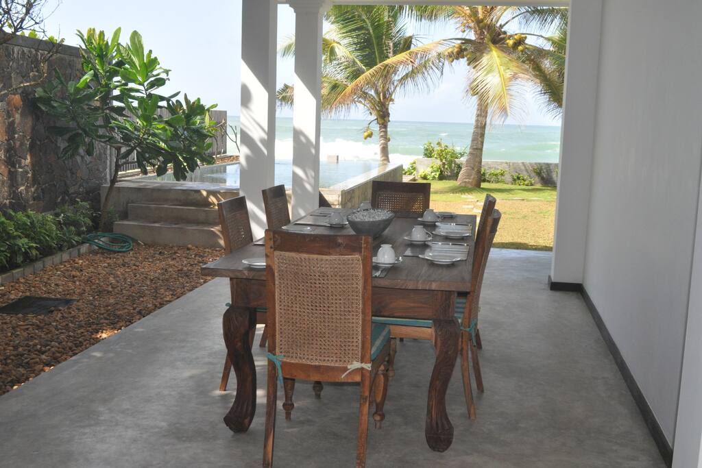 Have your meal enjoying the view of the Indian Ocean!