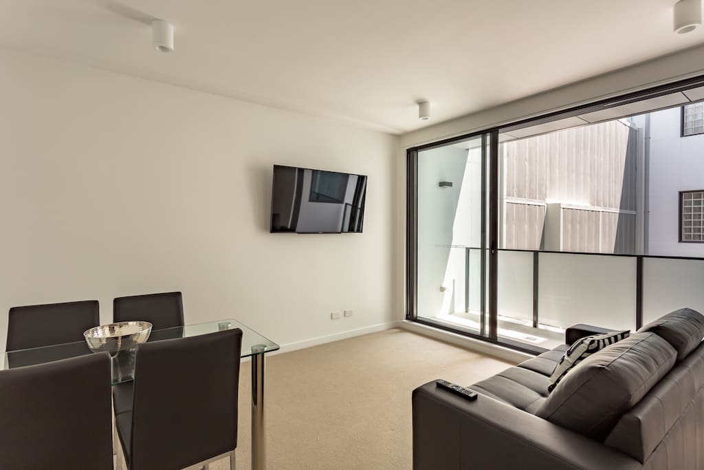 Lounge Room & Dinning