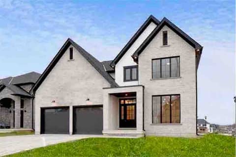 Cozy Modern *Luxury* Villa