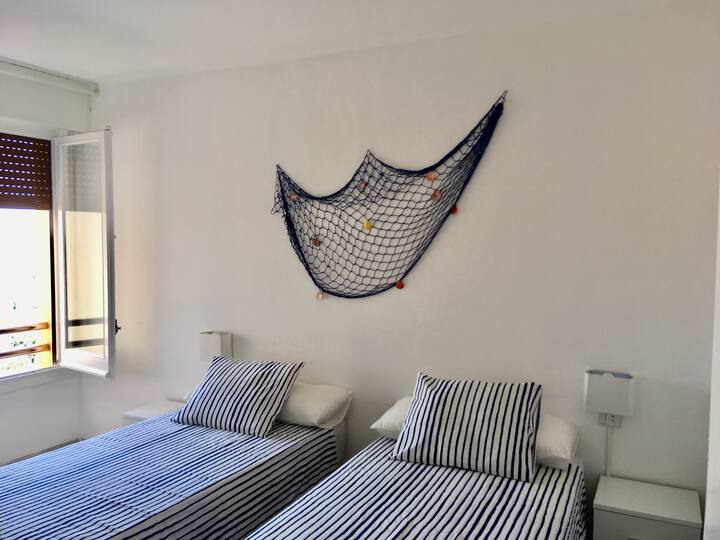 Habitación 3 camas (litera plegable) con viewas/ Trokrevetna spavaća soba (sklopivi krevet na kat) s pogledom 