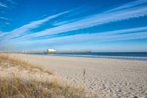 Great location not far from the ocean!