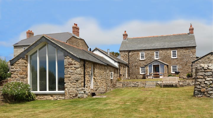 Hendra Farmhouse Nr Sennen Panoramic Sea Views Houses For Rent In St Just England United Kingdom