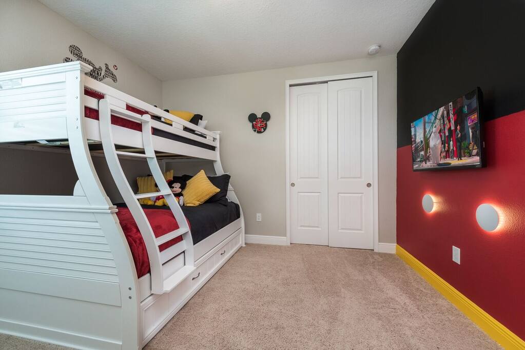 Suite%203-2.jpg