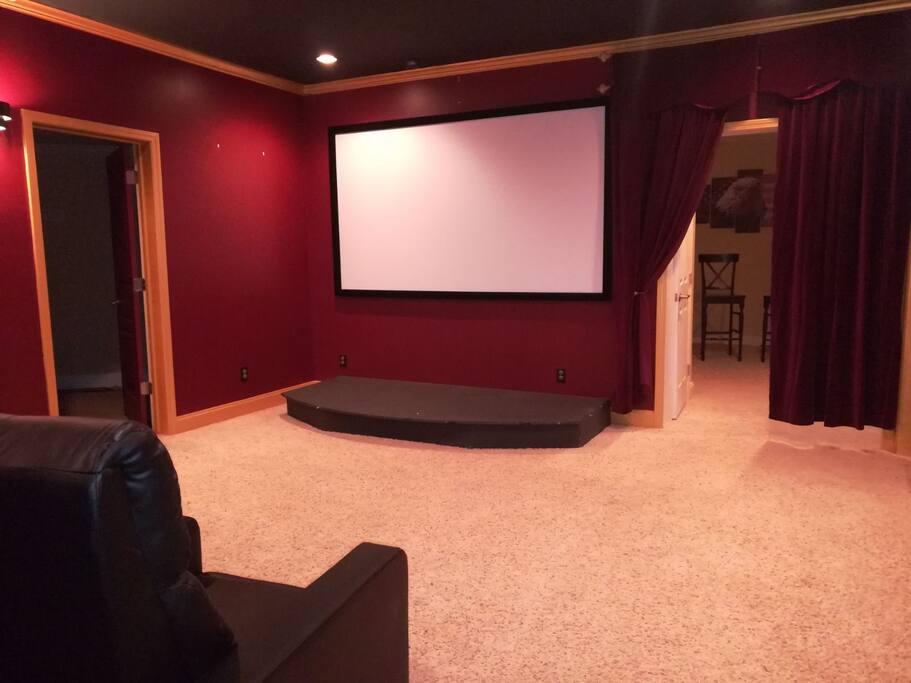 Entertainment center - Screen