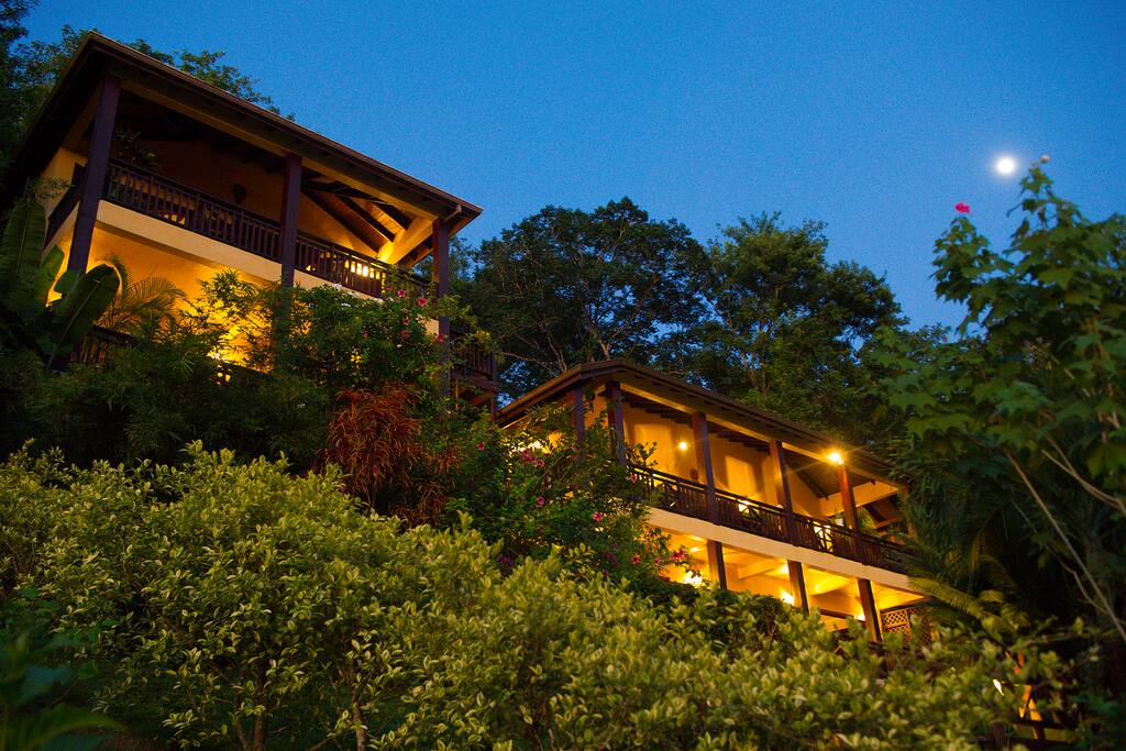 Night view of the villas...