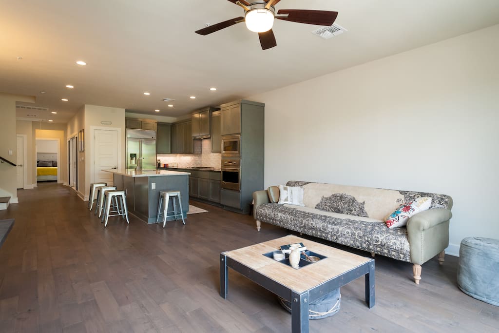 Living room / kitchen