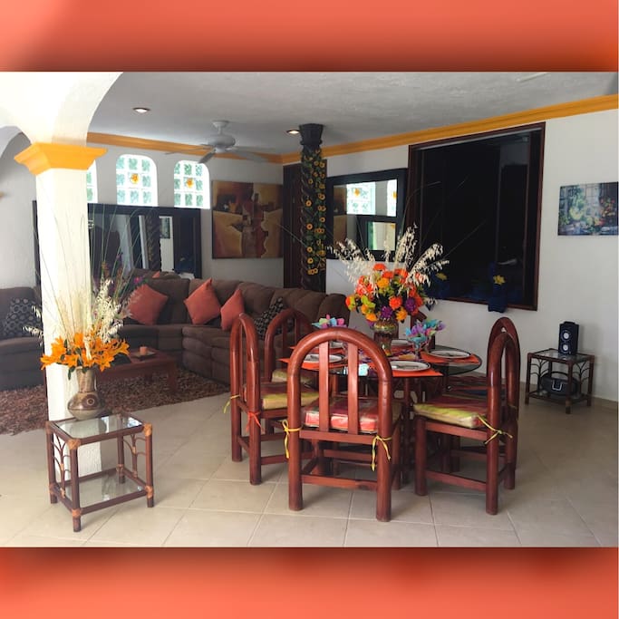 Large living/dinning room