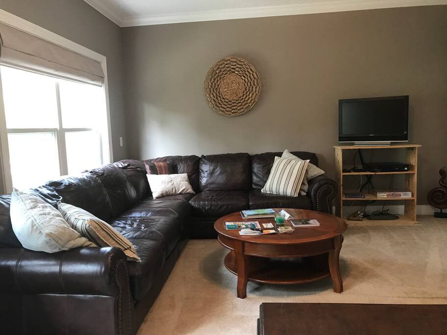 Private sitting area in the room w/ TV and DirectTV