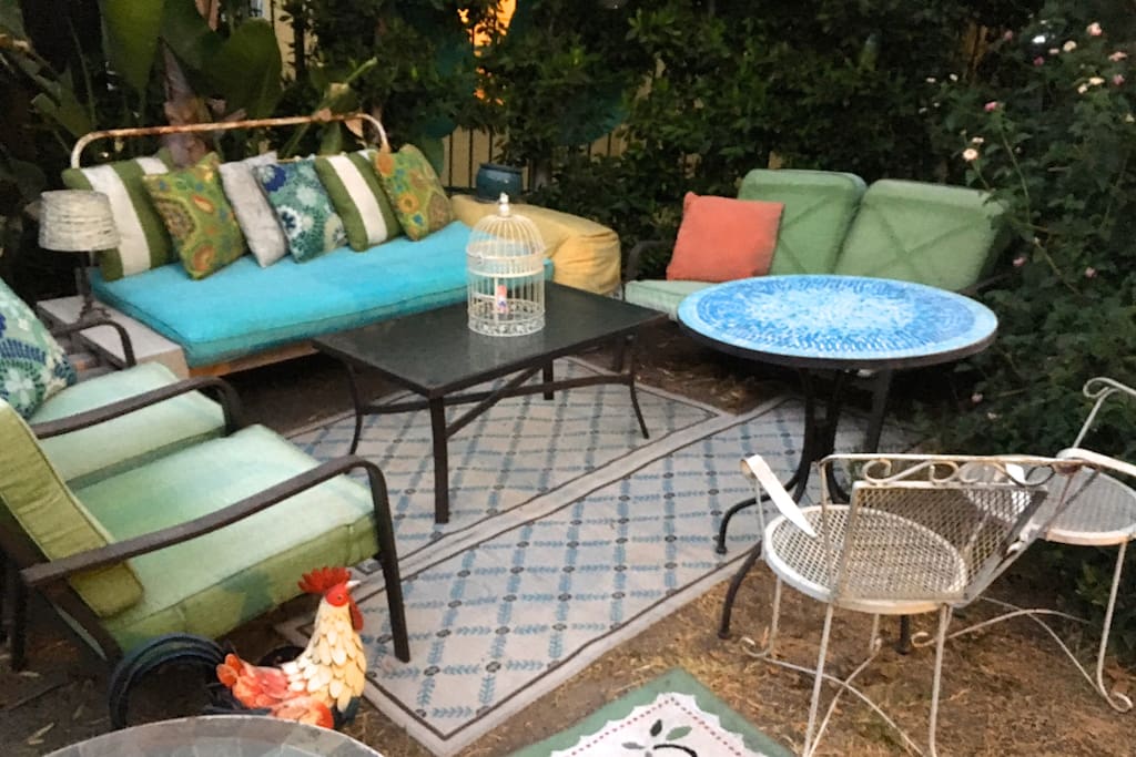 Cozy Patio-Furnished Backyard Living Room w Firepit
