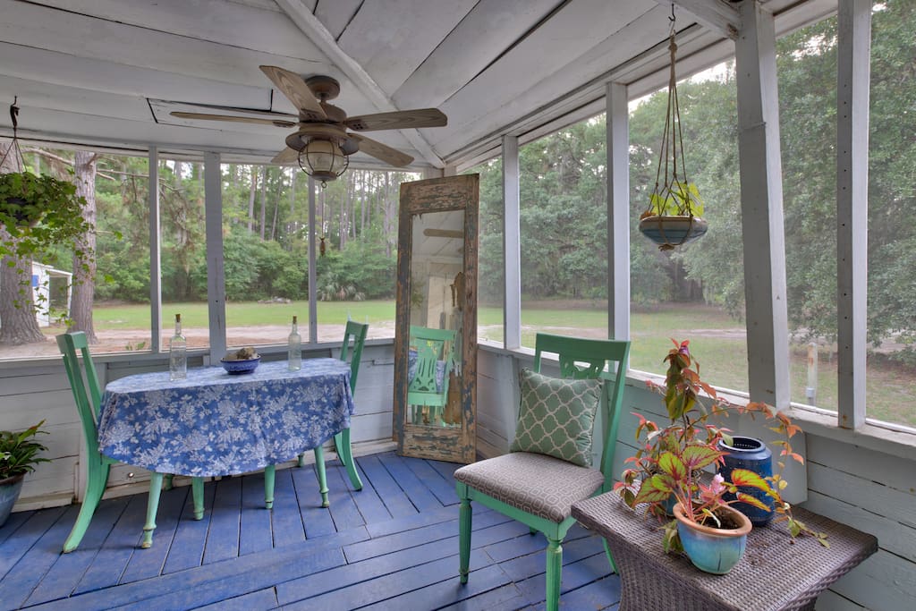 The Oyster Cottage on Daufuskie with Golf Cart Cottages for Rent in