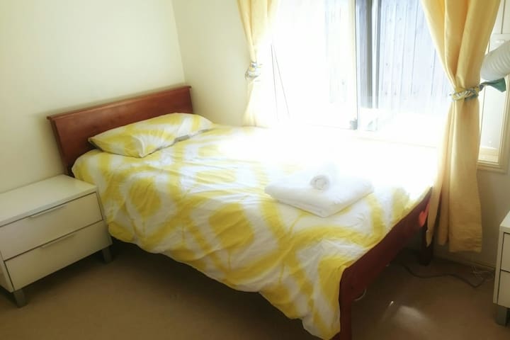 24Hr Self Check-In Available | Single Bed