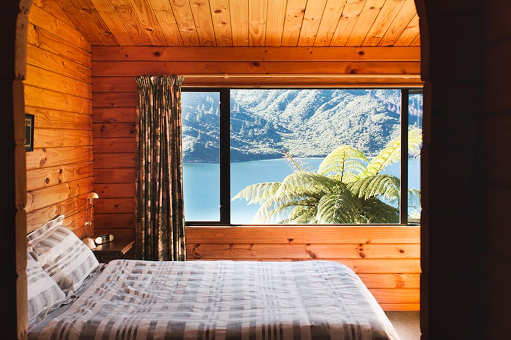 Ensuite with sea view