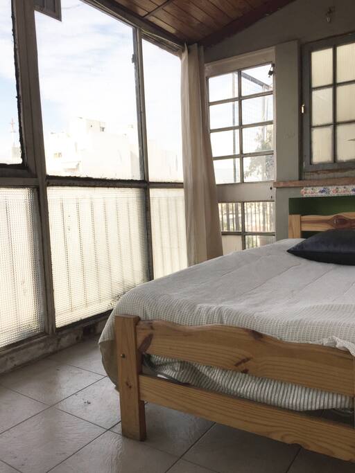 room, terrace balcony, grill, close to subways and buses