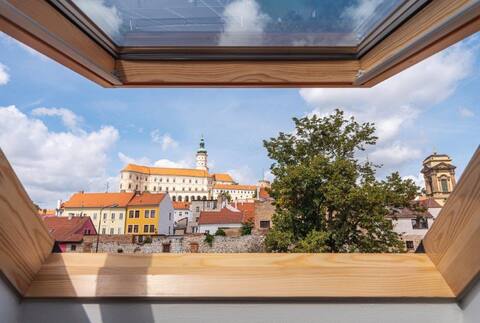 Stunning Mikulov Castle view – spacious apartment