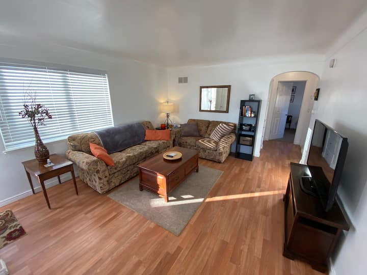 @Jubilee Park Hill - 2-bedroom, 1-bath. Welcome! - Denver, CO