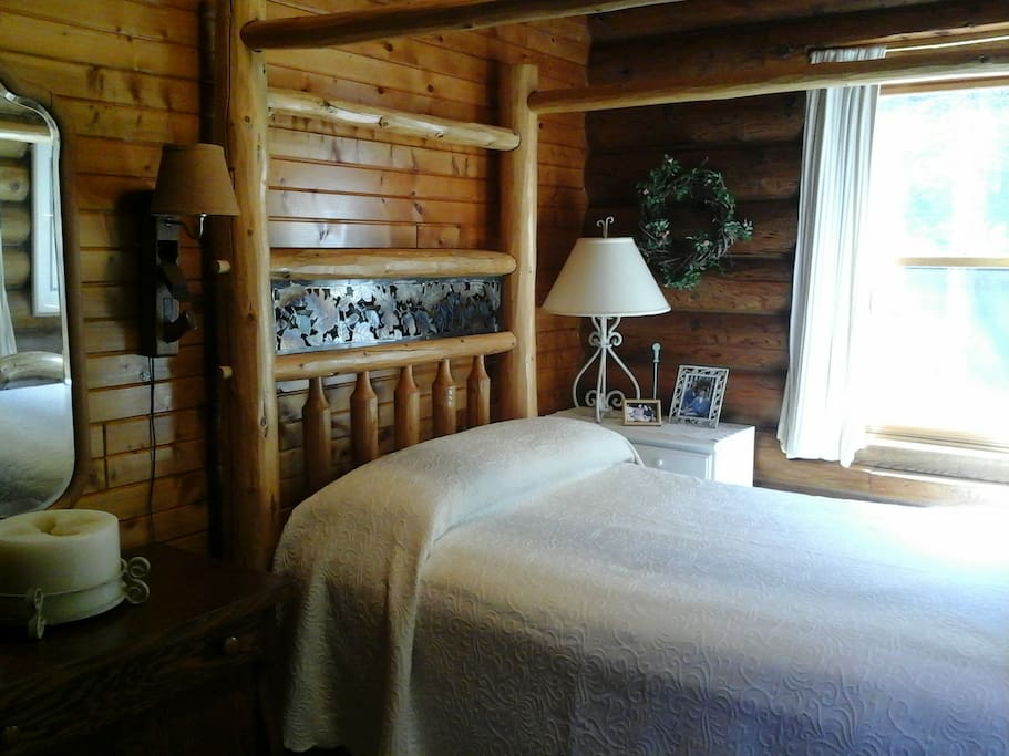 Double Bed in Apple Bedroom