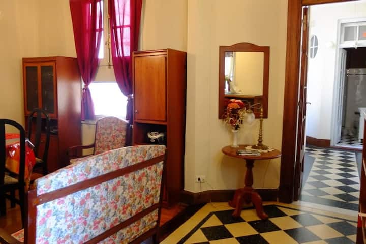 Apartamento mobiliado de 2 dormitórios em San Telmo