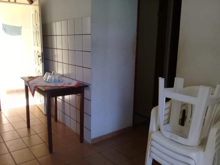 Dhoma e ndenjjes/kuzhina