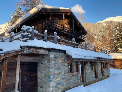 Splendid ski-in/out chalet, view of the Combins