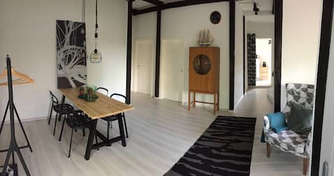 Semi-detached house with 3 bedrooms & terrace