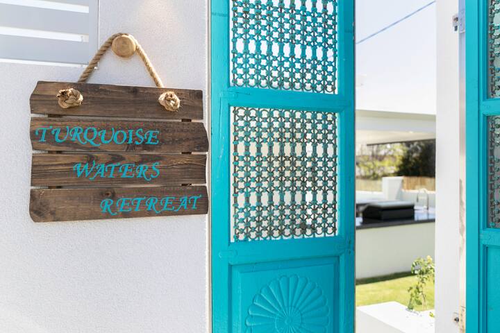 3br with private pool – Turquoise Waters Retreat gallery image 5