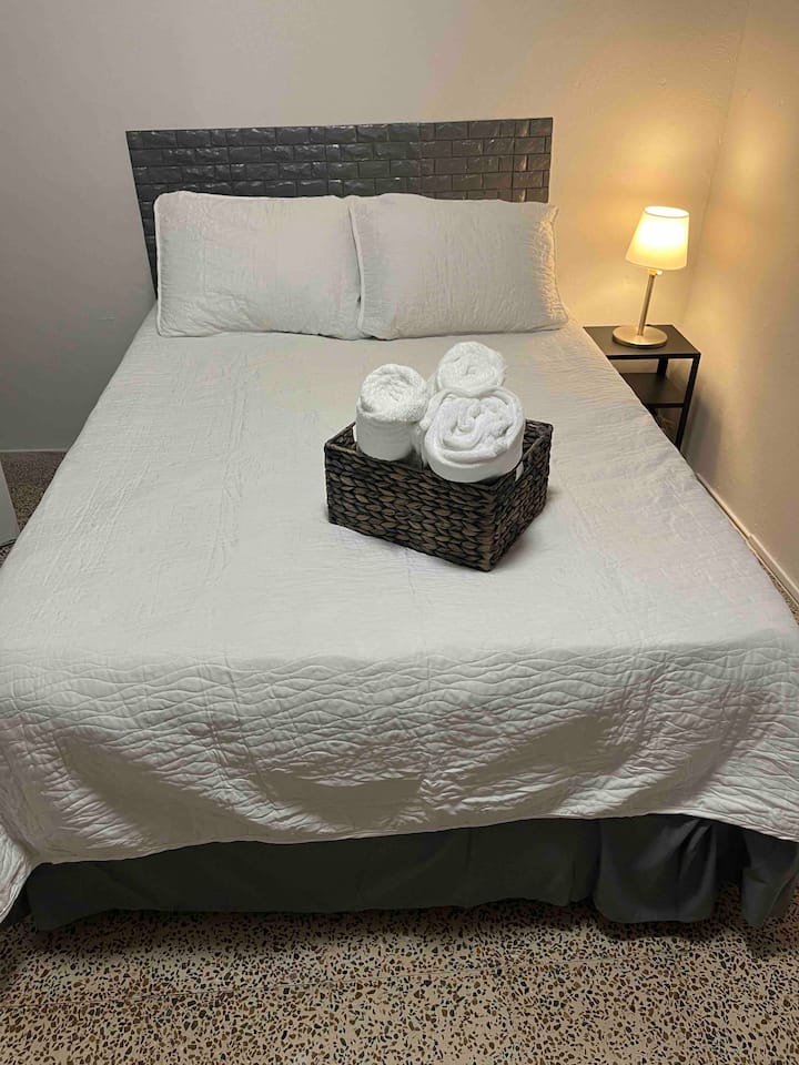 غرفة النوم 2