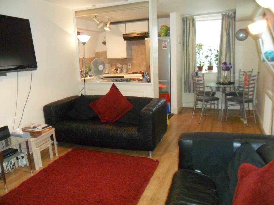 lounge angle 2