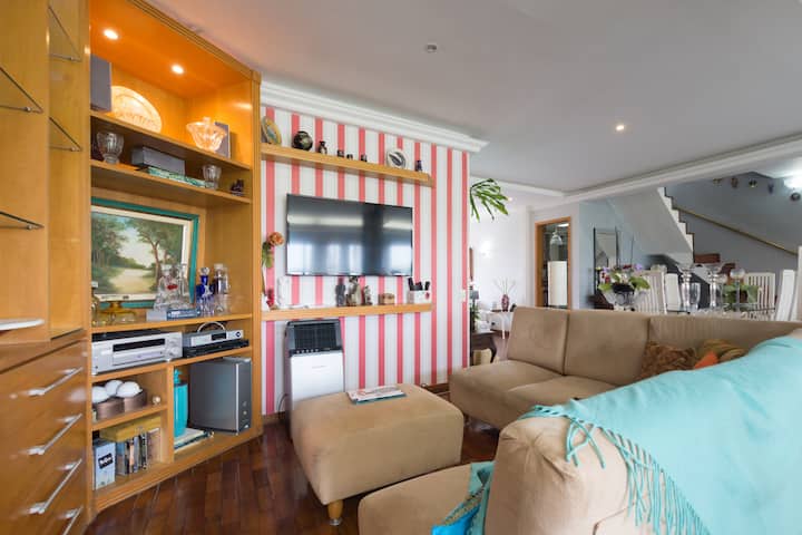 Телевизорна стая