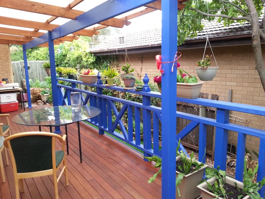 Side deck for reading, having breakfast or taking a nap.