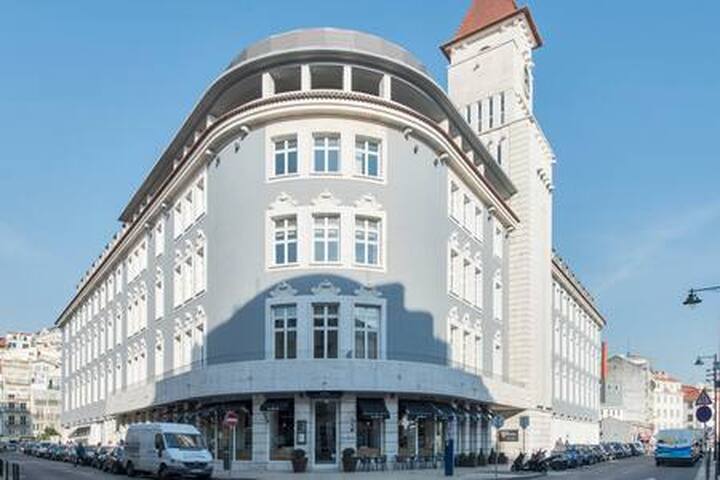 TOP 3 bedroom apartment in Downtown Lisbon/LIFT/AC gallery image 5