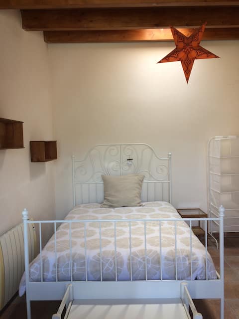 DOUBLE ROOM WITH PRIVATE PATIO & ENTRANCE