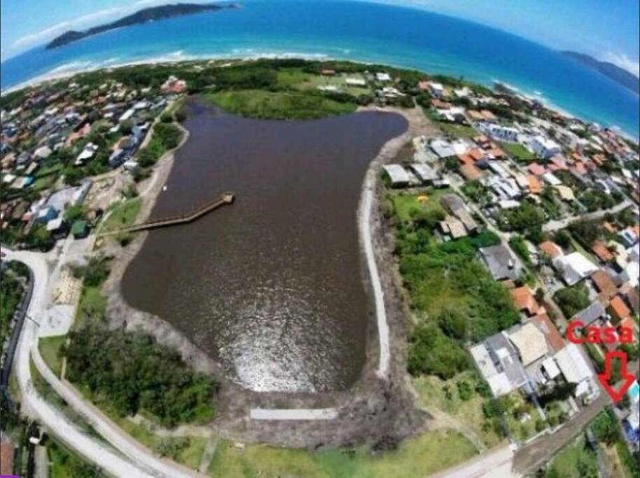 lagoa da chica, praia do campeche e indicador da localização da casa