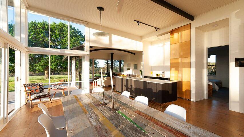 Red Hill Ridge – Luxury House and 2 Cottages gallery image 2