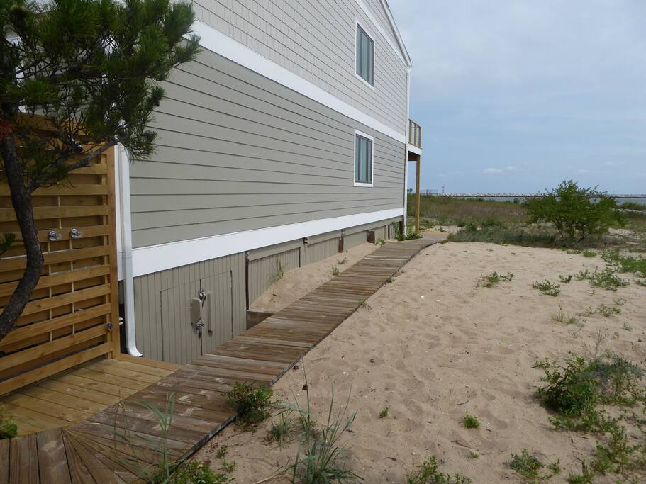 Walkway to Bay Beach