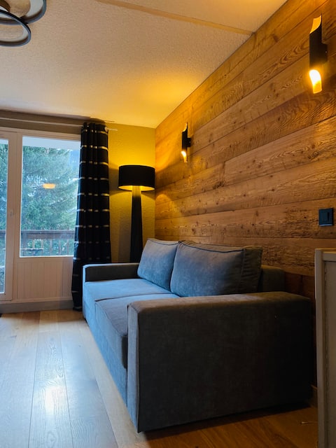 Beautiful Mountain Studio (3-star rated)