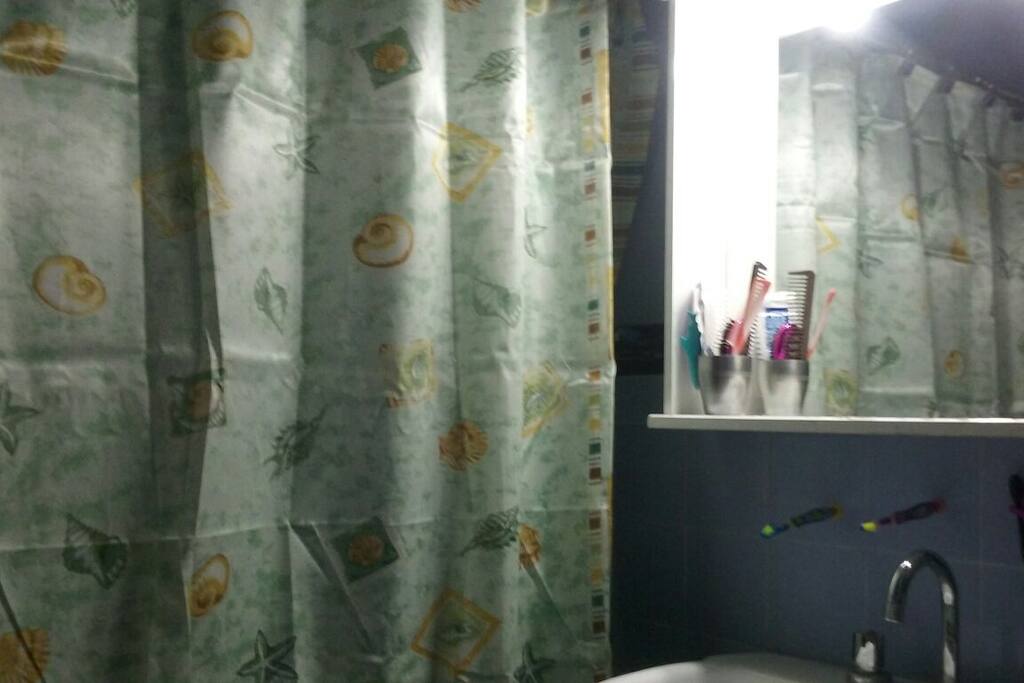 Baño compartido.