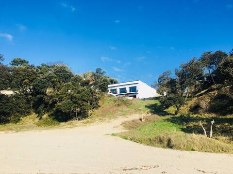 Villa le Dauphin (sea view) 4 *