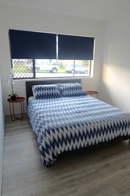Bedroom 2 - Queen