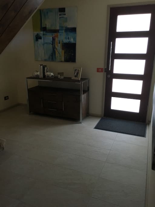Entrance/Hallway