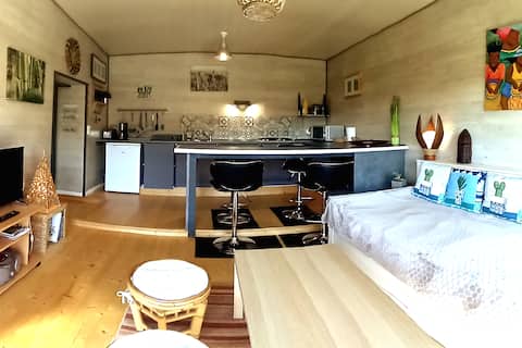 Charming independent apartment in a stone house