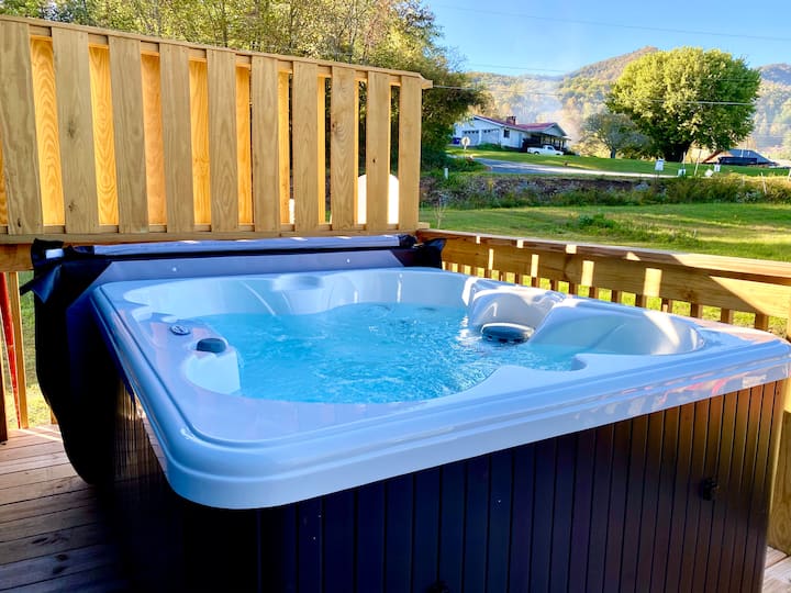 Hot Tub~5 Min To Polar Express|waterfalls|nat Park - Bryson City, NC