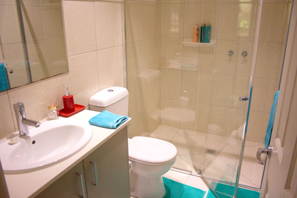 Very nice private bathroom