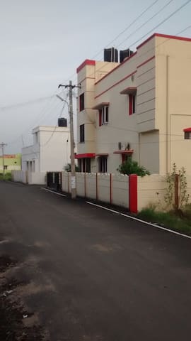 Stay at Kanchipuram the Holy Town (15 Divya Desam)