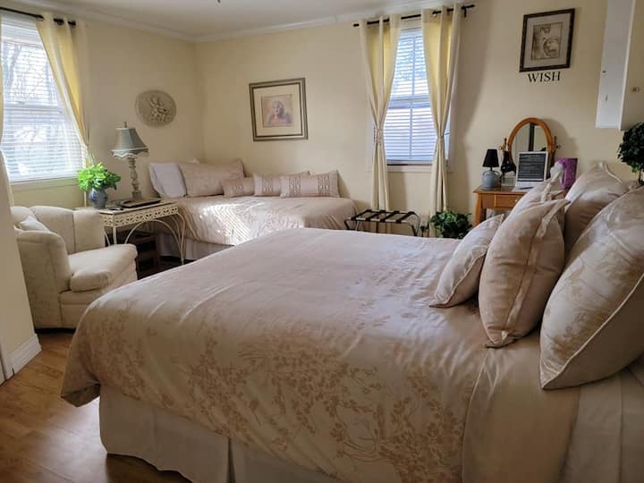 Wish Room Guest suites for Rent in St. Jacobs, Ontario, Canada Airbnb