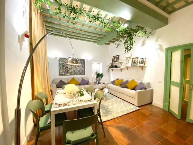 Pantheon Ancient Rome Apartment gallery image 4